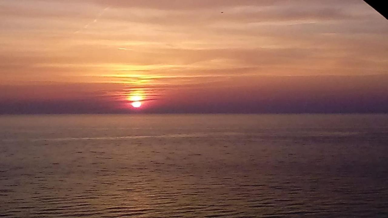 Комплекс BATUMI BEACH TOWER Экстерьер фото