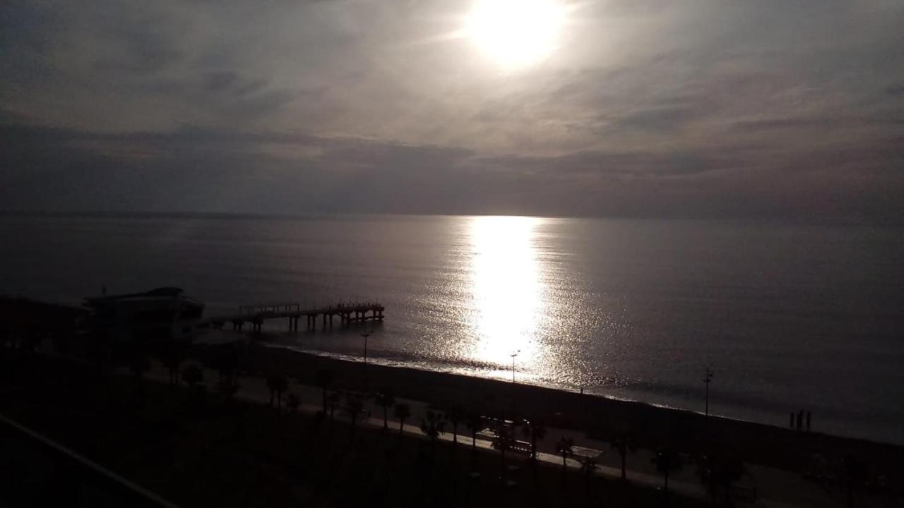 Комплекс BATUMI BEACH TOWER Экстерьер фото